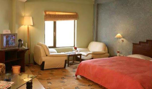 Sarovar Portico Badrinath Hotel Joshīmath Habitación foto